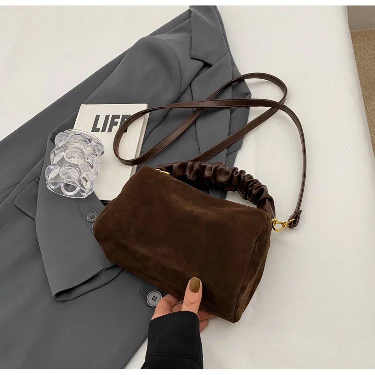 Borsa in pelle scamosciata