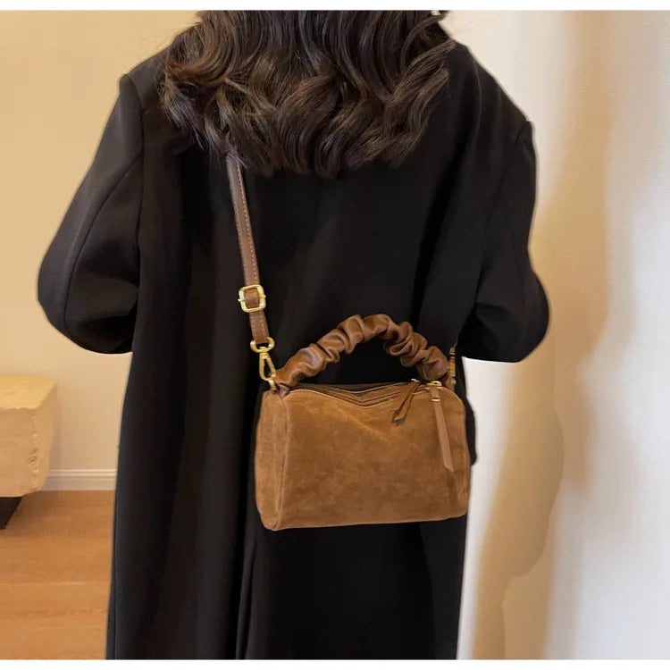 Borsa in pelle scamosciata